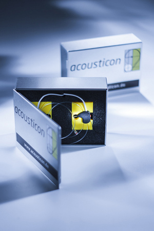 Lieferung in praktischer Aufbewahrungsbox.